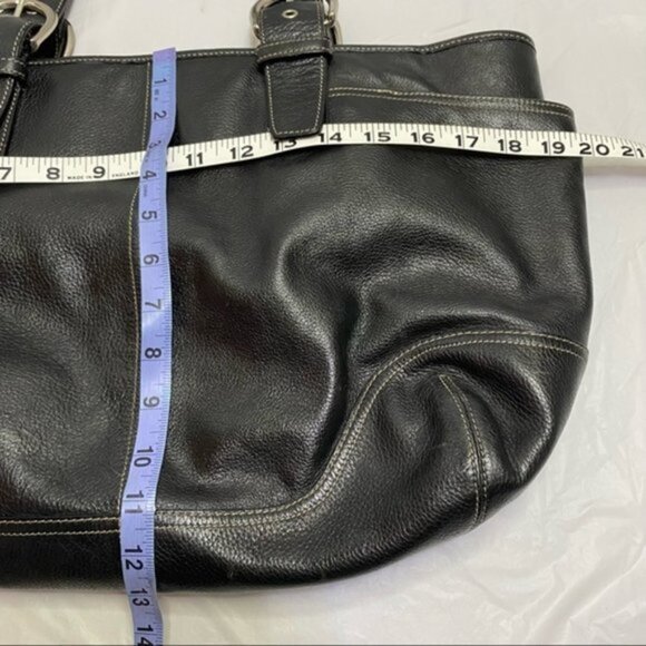 Danier Genuine Leather Bag in Black - Picture 4 of 8